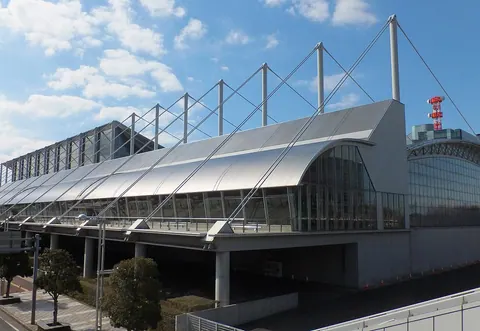 Makuhari Messe Halls 9–11 in 2012; not TOKYO GAME SHOW 2026.